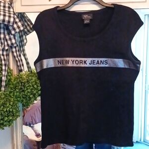 Vintage NY Jeans 🍎 New York & Company T-Shirt  L